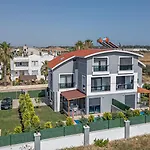 וילה Tosun *