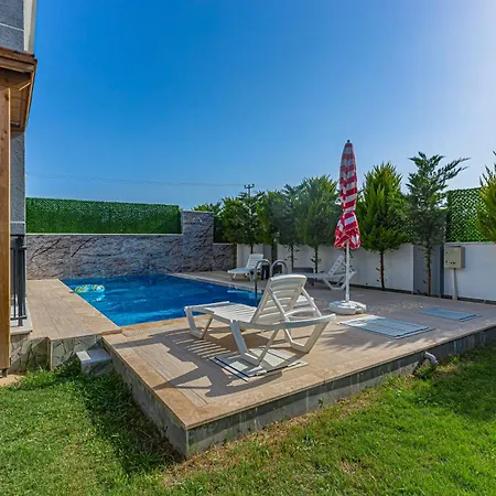 וילה Tosun באלאק